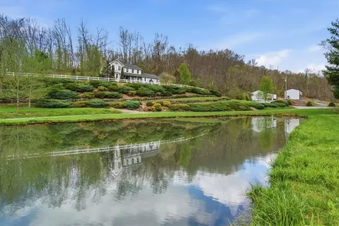 717 Little Creek Rd, Evans City, PA 16033