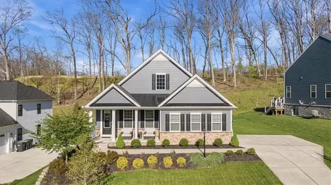 102 Curtis Dr, Wexford, PA 15090