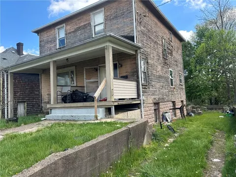 306 4th St, Monessen, PA 15062