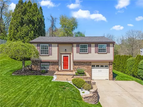 42 Forest Glen Dr, Imperial, PA 15126