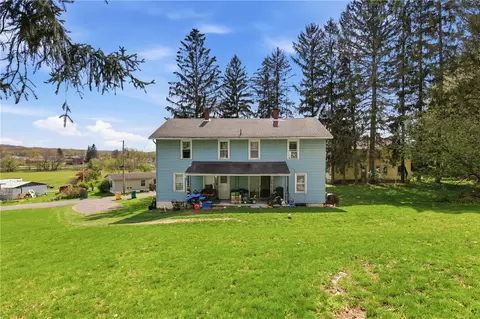 132 Waterloo St, Friedens, PA 15541