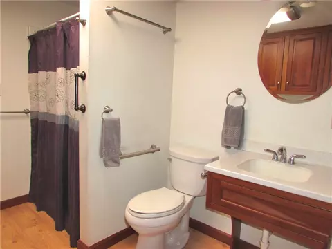 Bath - 5941 Graybrook Dr, Export, PA 15632 photo 1 of 6