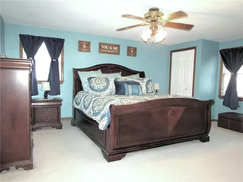 Bedroom - 5941 Graybrook Dr, Export, PA 15632 photo 1 of 13