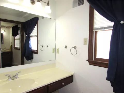 Bath - 5941 Graybrook Dr, Export, PA 15632 photo 3 of 6
