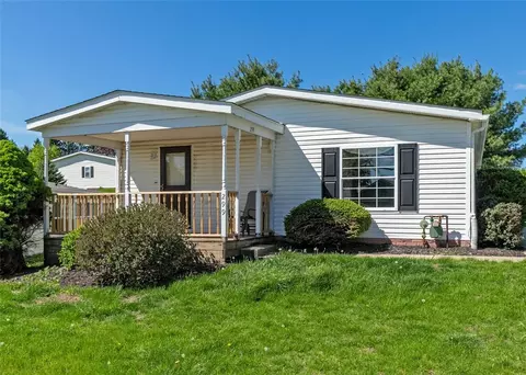299 Ridge Ln, Murrysville, PA 15668
