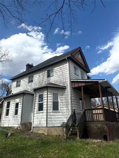 144 Kings Rd, West Mifflin, PA 15122