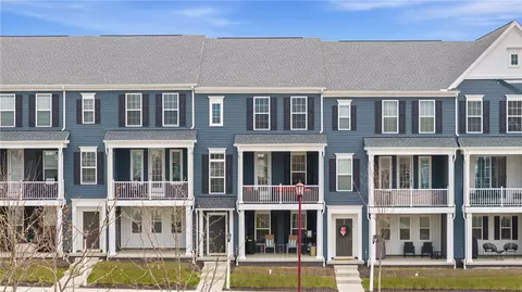 318 Harlequin St, Cranberry Township, PA 16066