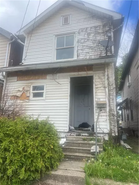 311 E Reynolds St, New Castle, PA 16101