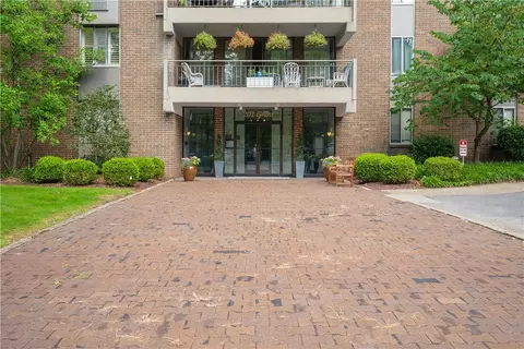 201 Grant #109, Sewickley, PA 15143