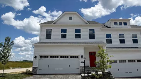 1010 Madisyn Ln, Valencia, PA 16059