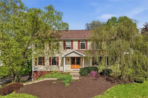 105 Bayberry Ln, Cranberry Township, PA 16066