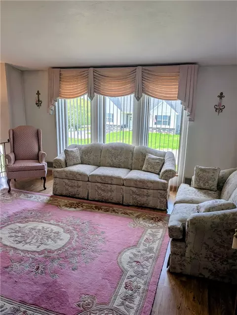 74 Windcrest, Cecil, PA 15321 photo 2