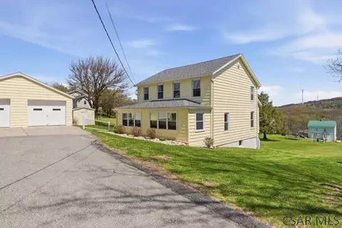 66 Gdula St, Windber, PA 15963