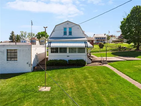 39 John St, Uniontown, PA 15401