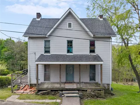 1101 Chambers Ave Ext, Jeannette, PA 15644