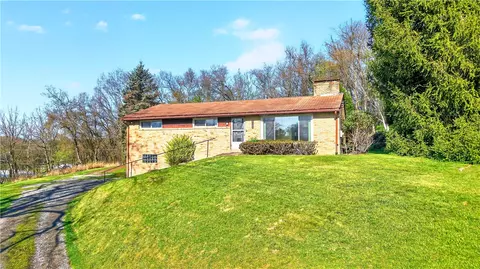 9885 Neuhart Blvd, Wexford, PA 15090