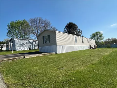137 Brook Ln, Valencia, PA 16059