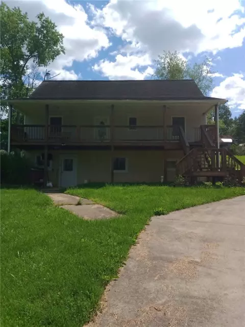 30 Summit St, Clarksville, PA 15322
