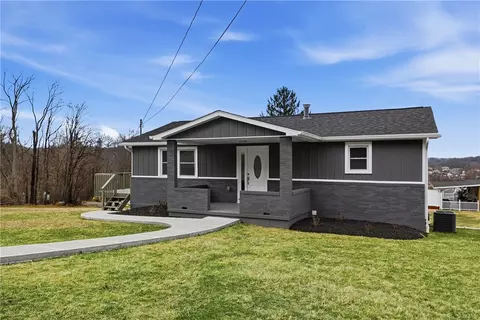 1100 Summit Ave, New Kensington, PA 15068