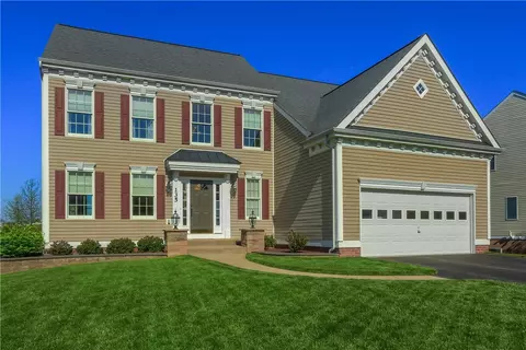135 Springhill Dr, Oakdale, PA 15071