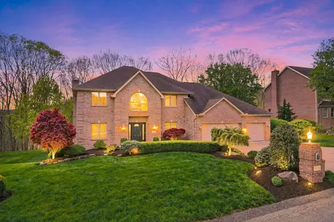 12426 Carmichael Cir, Irwin, PA 15642