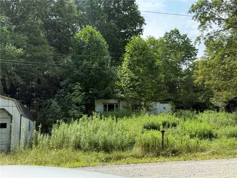 389 W Bellport Rd, Brookville, PA 15825