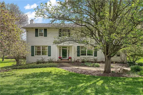 8290 Bramble Ln, Pittsburgh, PA 15237