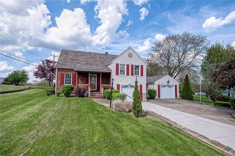 2112 Clayton Rd, Beaver Falls, PA 15010
