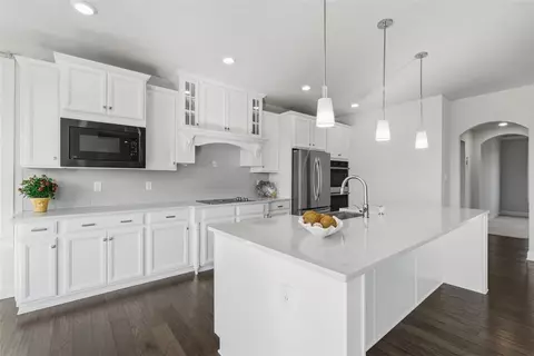 Kitchen - 641 Tullamore Trl, Mars, PA 16046 photo 1 of 5