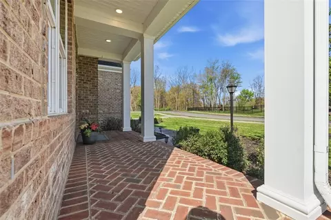 Exterior - 641 Tullamore Trl, Mars, PA 16046 photo 2 of 4