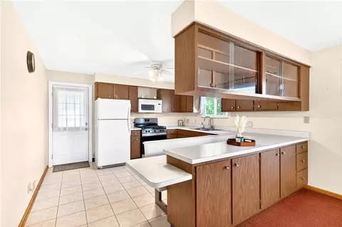 Kitchen - 12296 Longview Dr, Irwin, PA 15642 photo 1 of 4