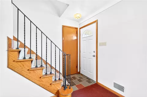 Entry Way - 12296 Longview Dr, Irwin, PA 15642 photo 1 of 1