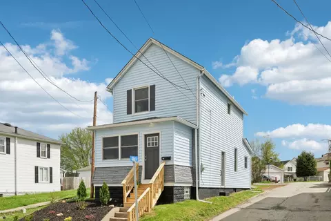 613 Oak St, Vandergrift, PA 15690