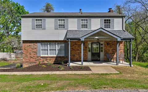 110 Weaver Dr, Glenshaw, PA 15116