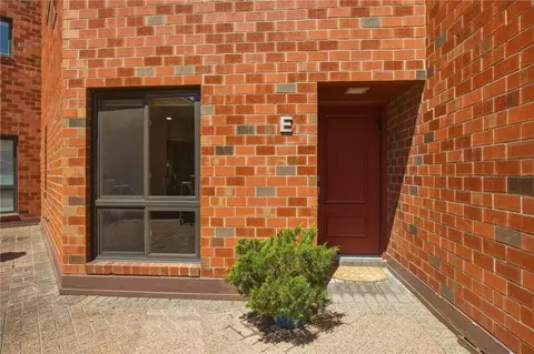 5535 Forbes Ave #E, Pittsburgh, PA 15217