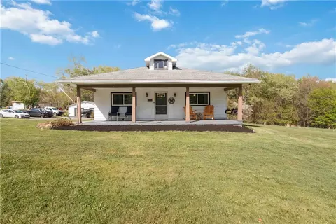 148 Trayor Rd, Ruffs Dale, PA 15679