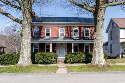 420 Grant St, East Brady, PA 16028