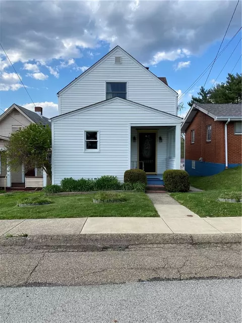 1091 Martin Ave, New Kensington, PA 15068