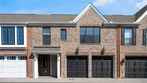 441 Roebling Ct, Cranberry Township, PA 16066