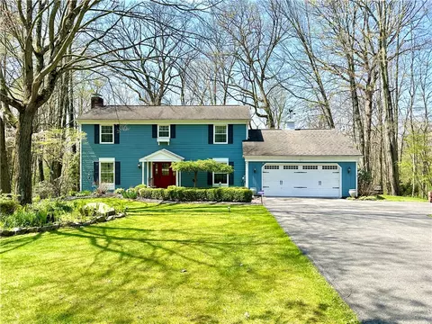 129 Presnar Dr, New Castle, PA 16105