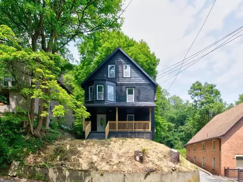 910 Main St, Aliquippa, PA 15001