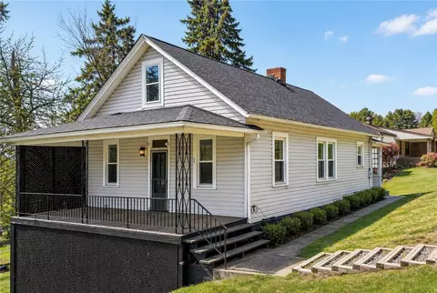 901 St Nicholas Dr, Donora, PA 15033