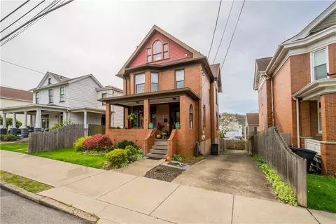337 W College St, Canonsburg, PA 15317