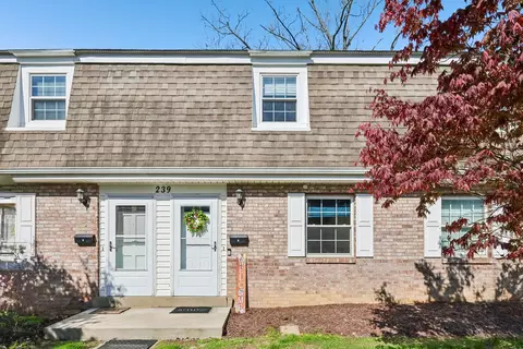 239 Whitestown Vlg #F, Butler, PA 16001