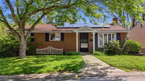 88 Lilmont Dr, Pittsburgh, PA 15218