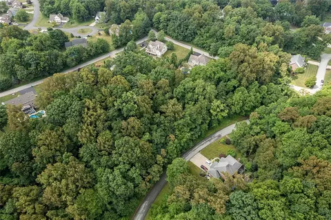 APT 16 Lot Timberland Dr, Greensburg, PA 15601