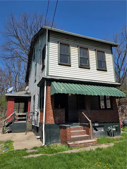 105 Westinghouse Ave, North Versailles, PA 15137