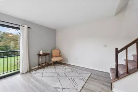 Living - 110 Georgetown Ln, Export, PA 15632 photo 2 of 7