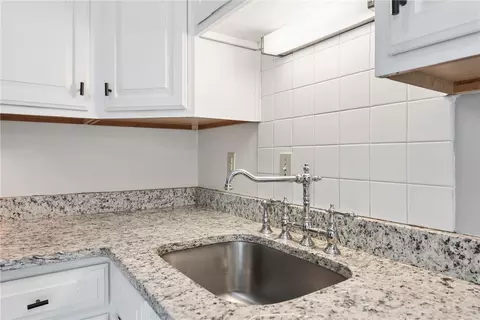 Kitchen - 110 Georgetown Ln, Export, PA 15632 photo 4 of 4