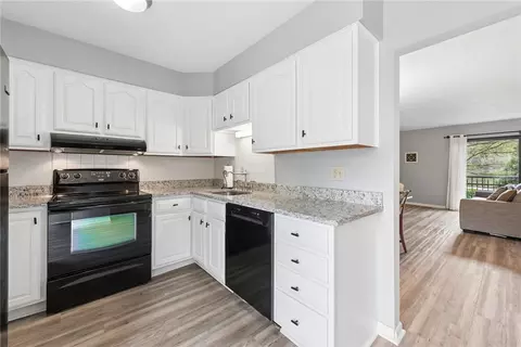 Kitchen - 110 Georgetown Ln, Export, PA 15632 photo 3 of 4
